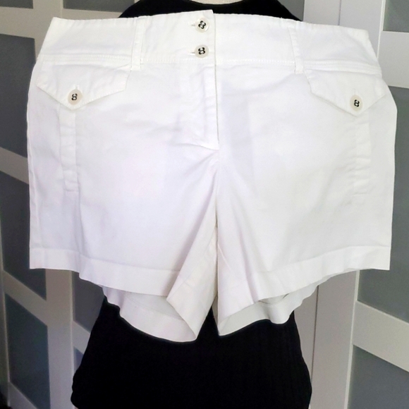 New York & company shorts like new condition - Picture 7 of 7